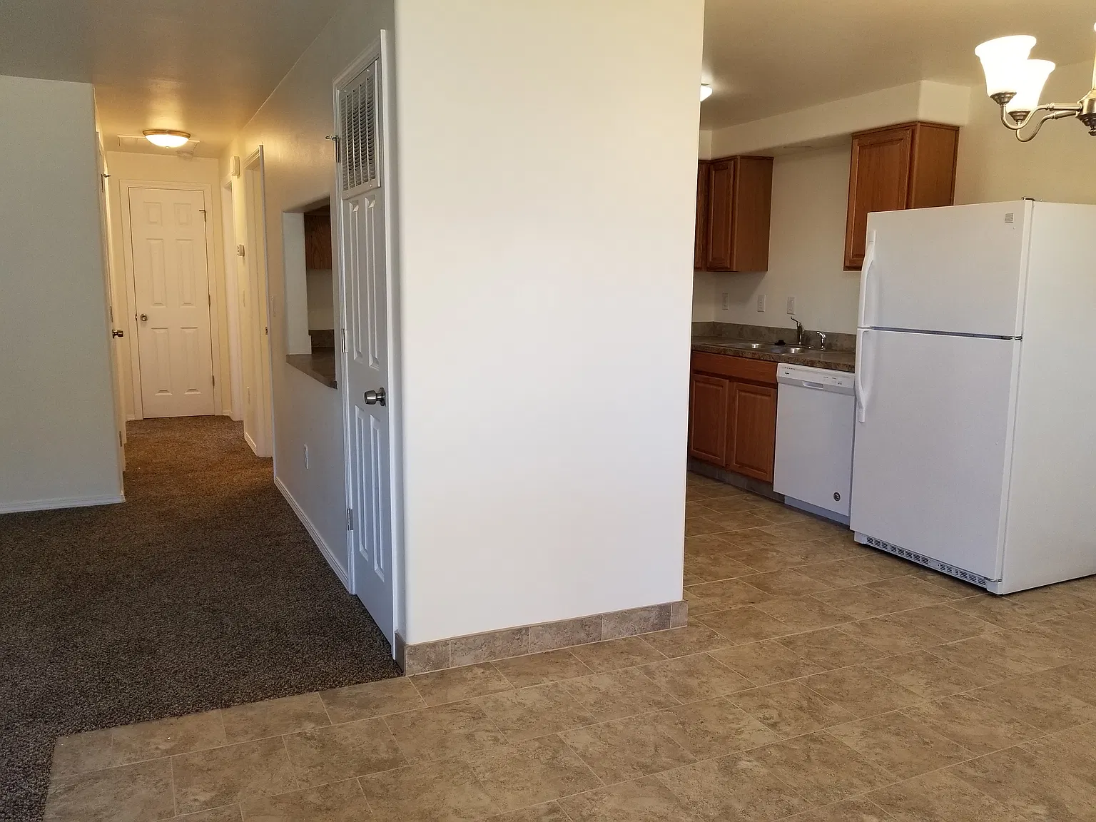 2 bed, 954 sqft, $1,250 — Photo 3