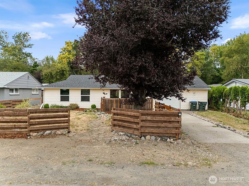 4th image of 536 SW 18th Street