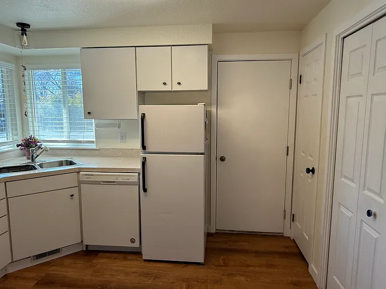 3675 N Collister Dr — Photo 11