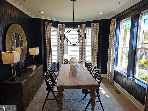 5th image of 5210 Newport Cir