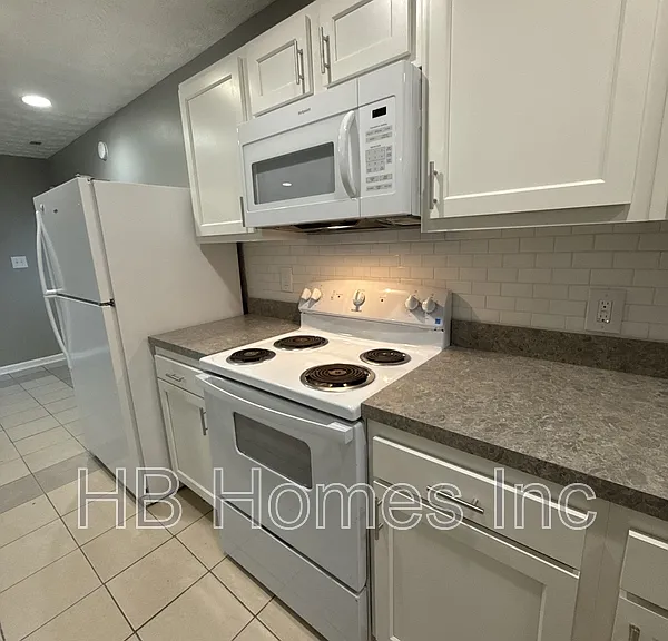 407 Ash St — Photo 3