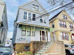 22 Eastern Pkwy, Jersey City, NJ 07305