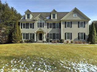 23 Selleck Pl, New Canaan, CT 06840