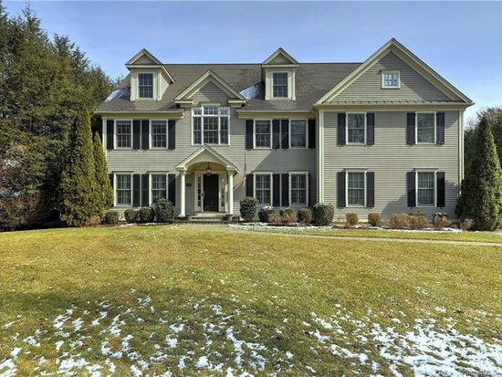 23 Selleck Pl, New Canaan, CT 06840