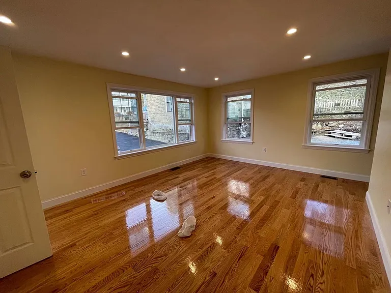 9 Baldwin St — Photo 2