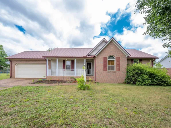 108 Hedgewood Dr, Lexington, TN 38351