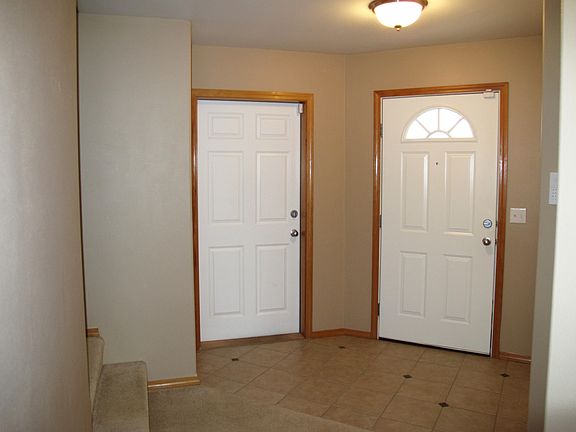5th image of 1890 SW Scenic Heights St APT B1