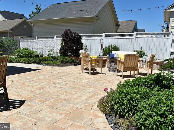 Custom Paver Patio & Landscaping