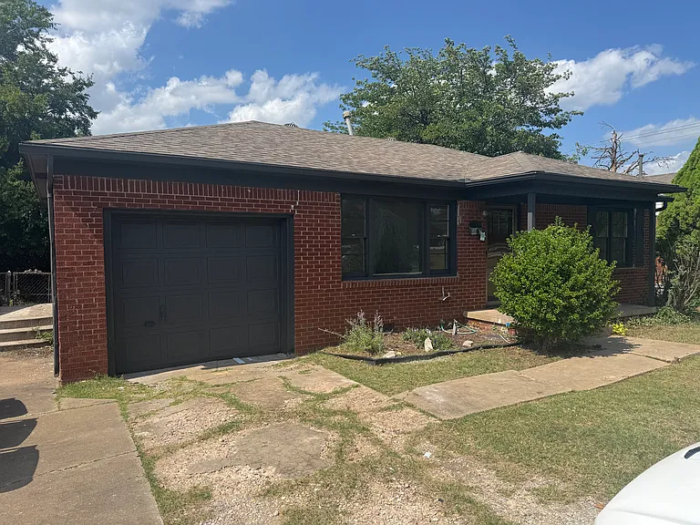 1703 Brighton Ave — Photo 4