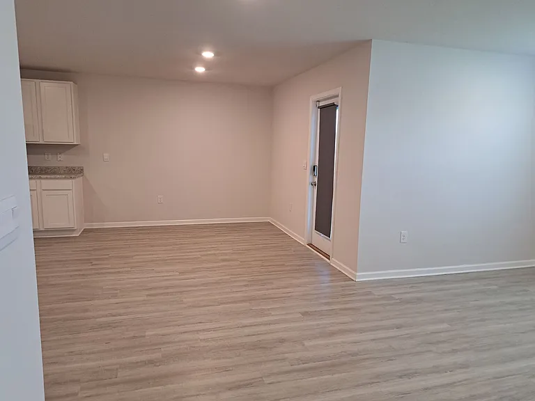 6541 Slabinski Ln — Photo 7