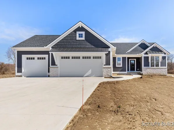11320 14th Ave NW, Grand Rapids, MI 49534