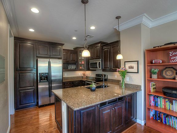 A beautiful, modern kitchen.