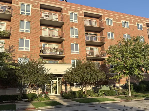 476 Alles St Unit 210, Des Plaines, IL 60016