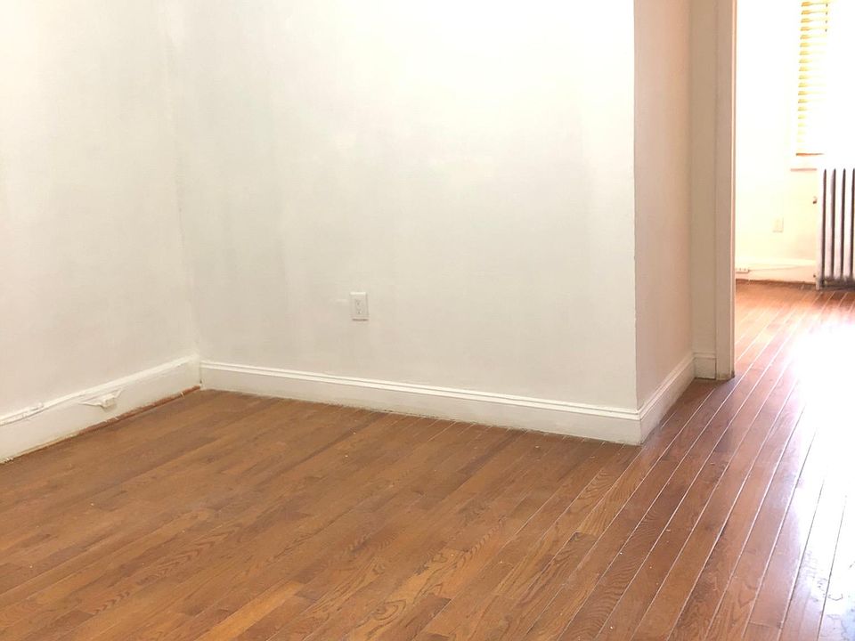 1st image of 18014 Hillside Ave #2F