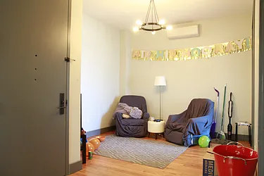 Rented by Rennit Inc.