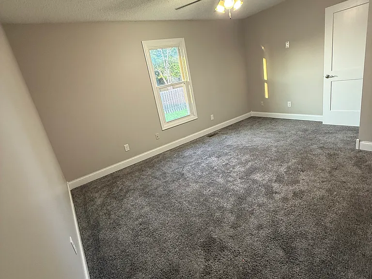 153 Wintergreen Dr — Photo 7