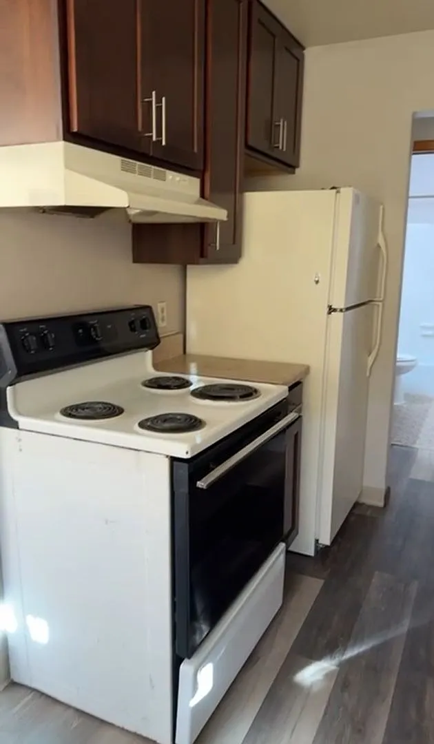 Minnehaha Apartments — Photo 1