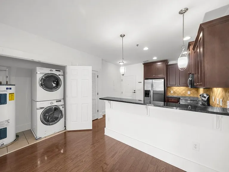 2360 Logan Cir #101 — Photo 22