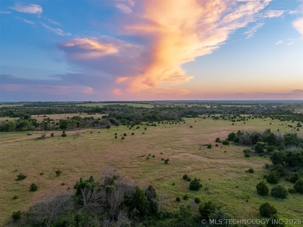 6 N Brush Creek Rd, Glencoe, OK 74032