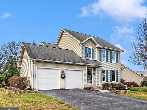 2nd image of 2181 E Greenleaf Dr