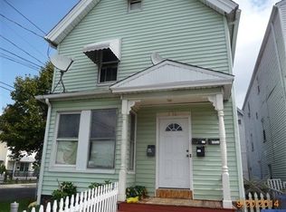 338 Brooks St, Bridgeport, CT 06608