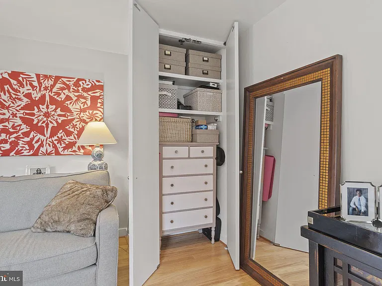 675 E St NW #500 — Photo 11
