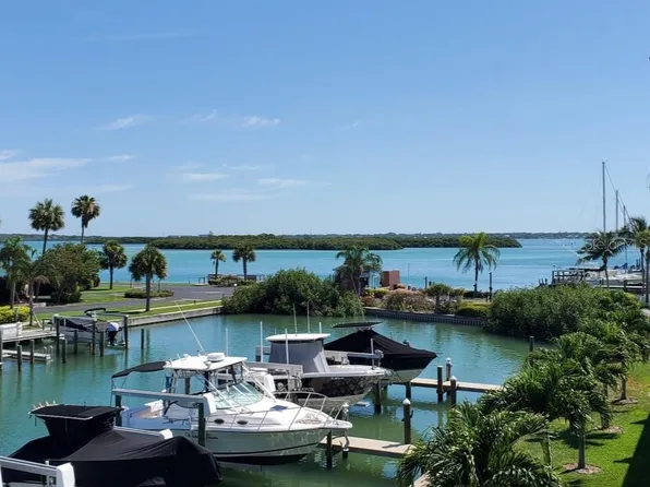 12582 Capri Cir N, Treasure Island, FL 33706