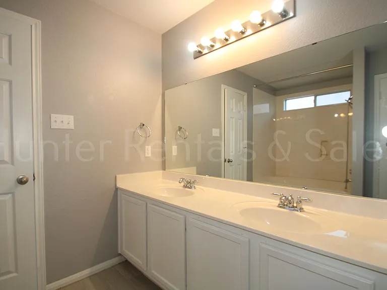 6712 Taree Loop — Photo 19