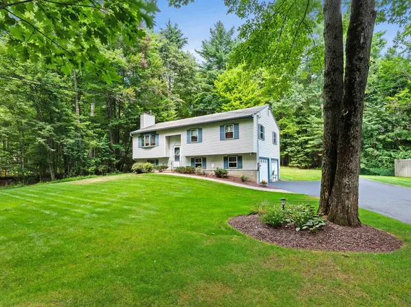 11 Poore Road, Hooksett, NH 03106