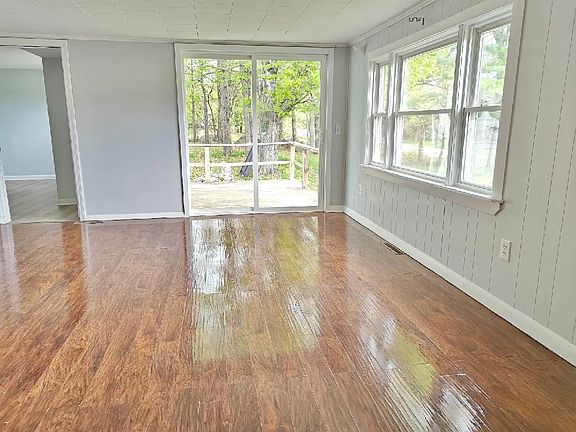 3rd image of 181 Lower Dedham Rd