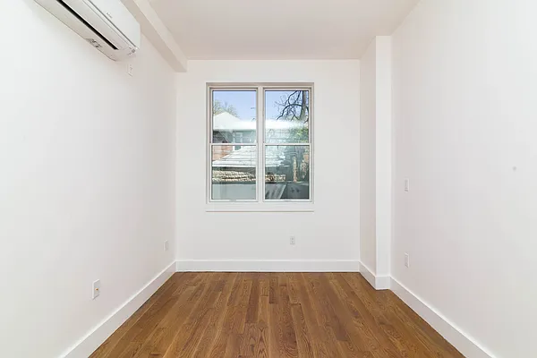 Rented by Nooklyn NYC LLC | media 11