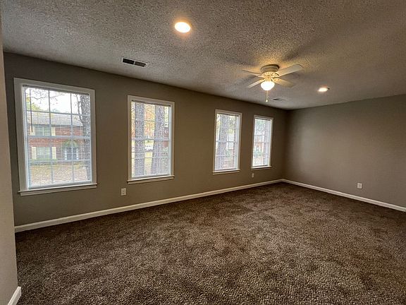 4th image of 3156 Tulip Poplar Dr