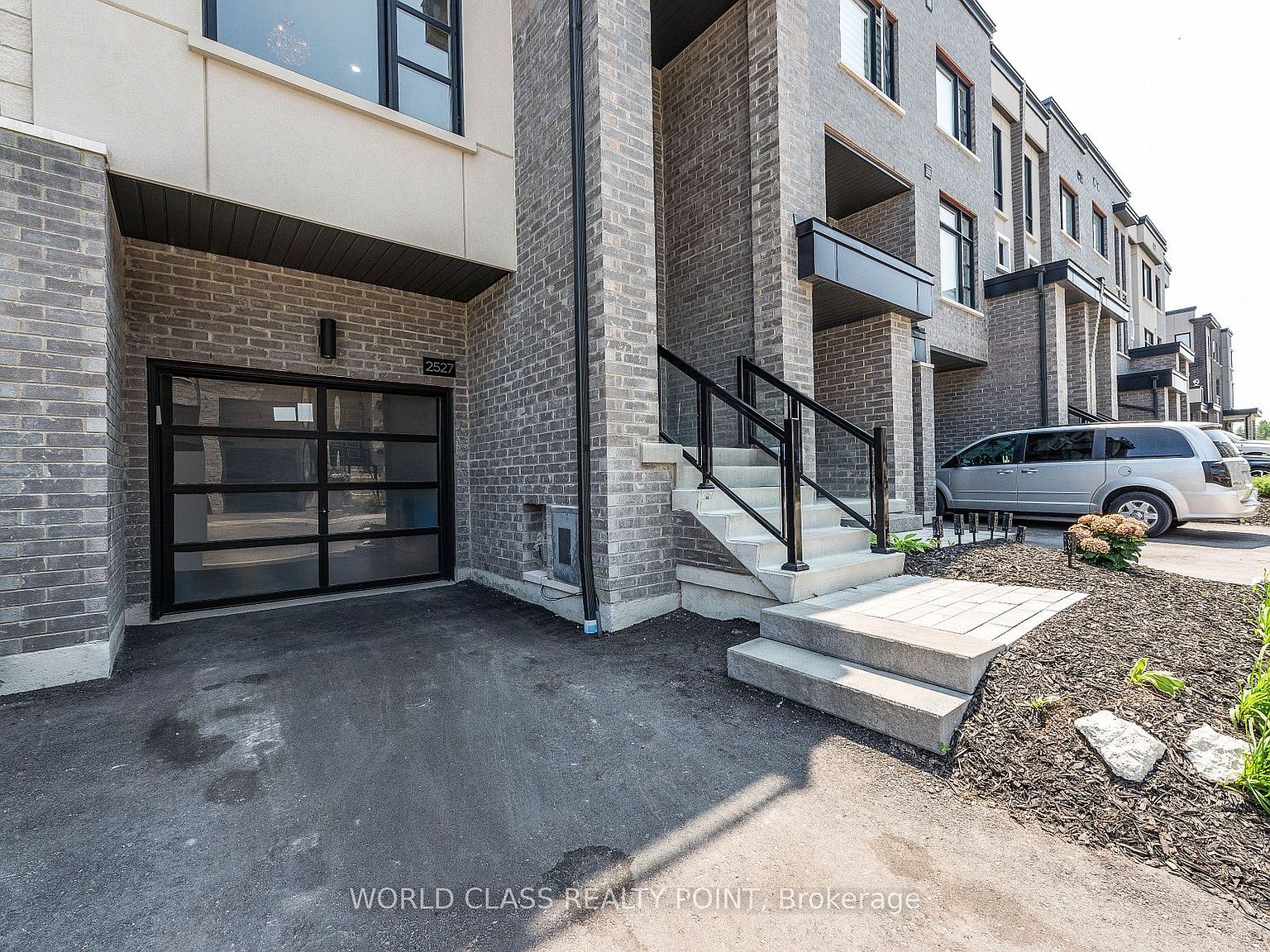2527 Castlegate Cros, Pickering, ON L1X 0H7 | MLS #E6650122 | Zillow