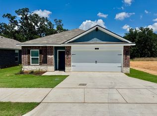 1107 Mission Creek Dr, Longview, TX 75601