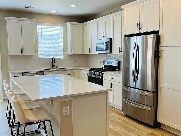 48 N Edge Cliff St — Photo 3