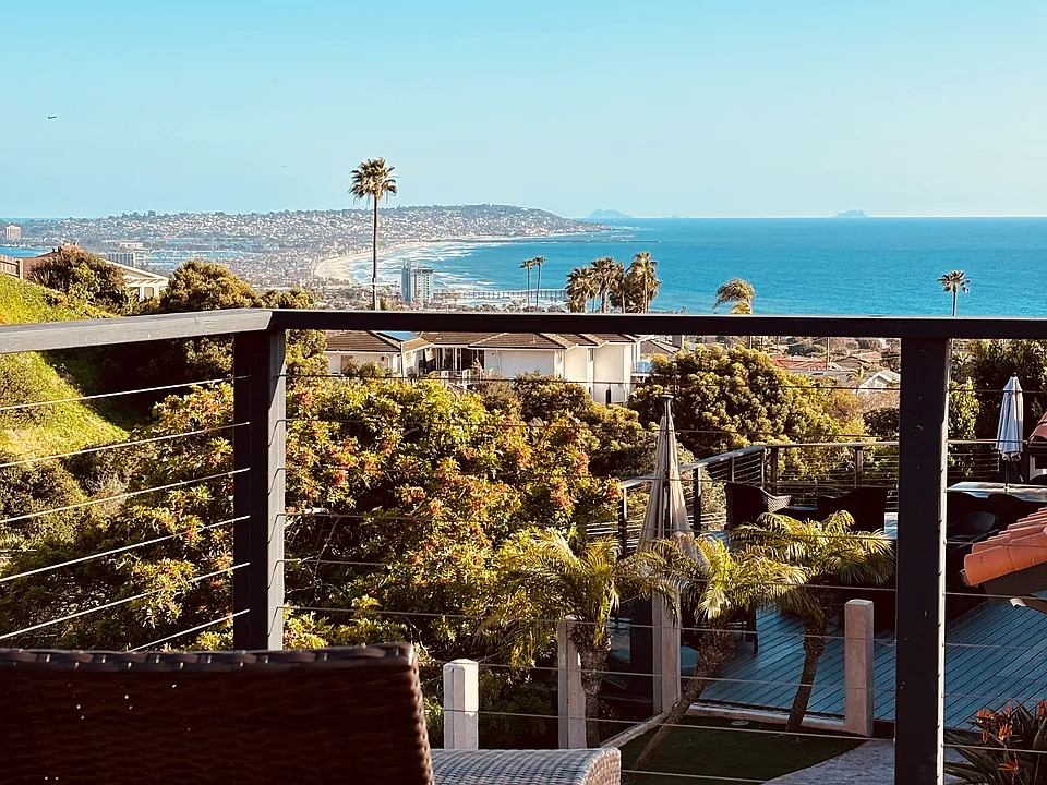 1141 Avenida Amantea