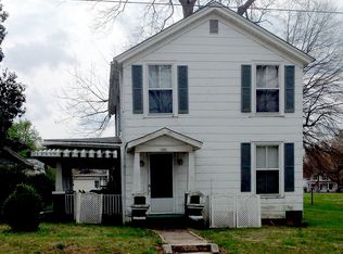 1311 Mecklenburg Ave, Victoria, VA 23974