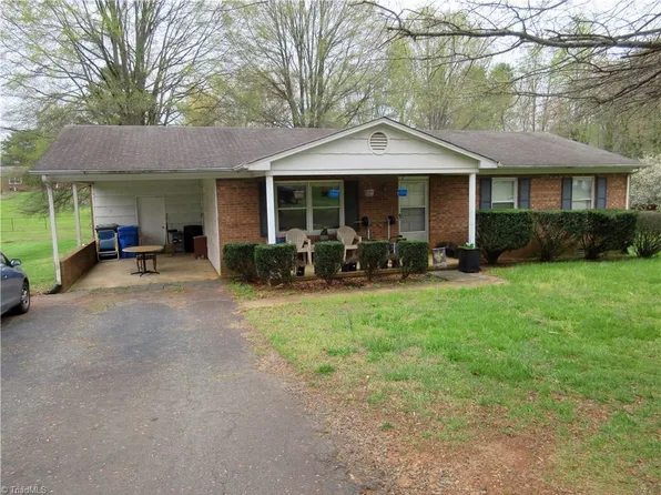 119 Crestland Dr, Kernersville, NC 27284