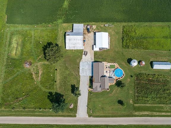 4th image of 4302 E 900th Ave