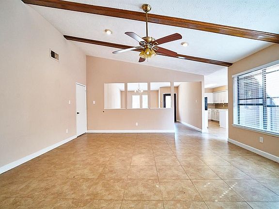 2nd image of 11954 Meadow Crest Dr