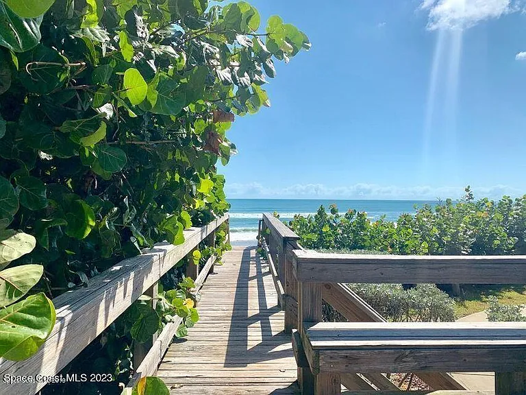3243 Beach View Way — Photo 25
