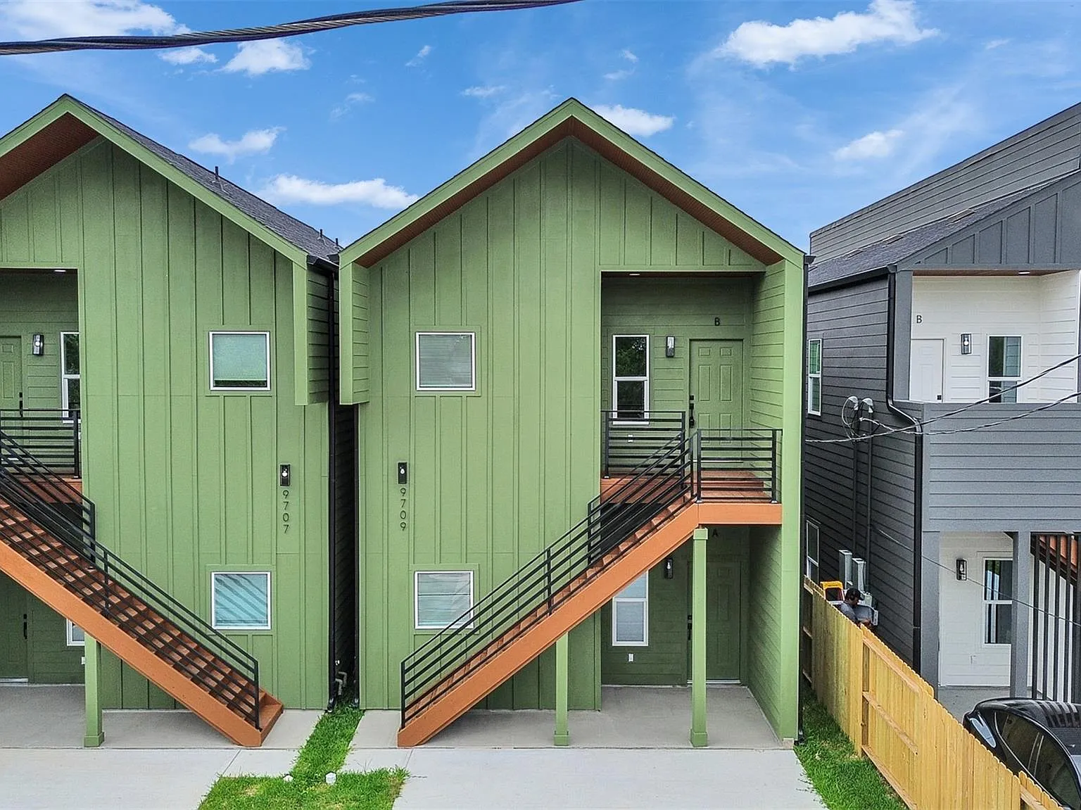 1 bed, 2.0 bath, 1184 sqft, $1,000 — Photo 2