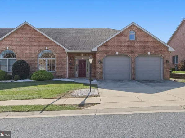 19419 Moonstone Dr, Hagerstown, MD 21742