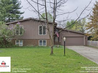 2607 Rolling Acres Dr, Champaign, IL 61822