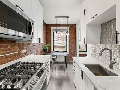 230 E 71st St APT 6A, Manhattan, NY, 10021
