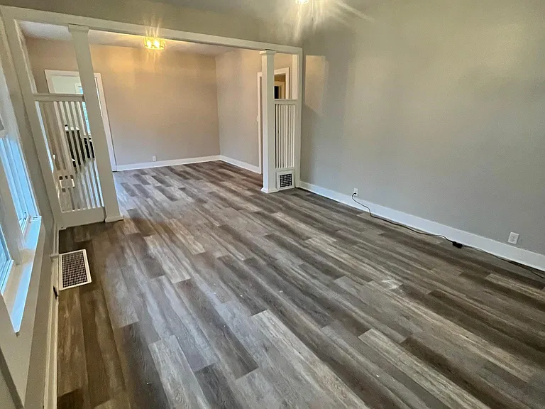 1034 E 2nd St — Photo 5