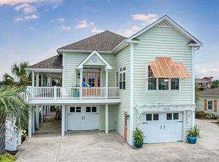 4104 4th St, Surf City, NC 28445