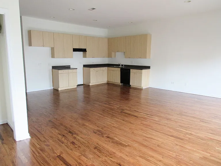 2340 N Milwaukee Ave #2 — Photo 4