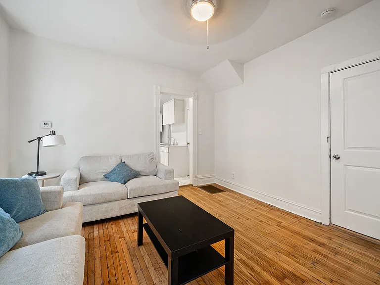 1011 Garnett Pl #1/2 — Photo 9