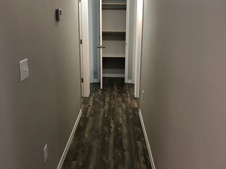 18 Linda Ln — Photo 6